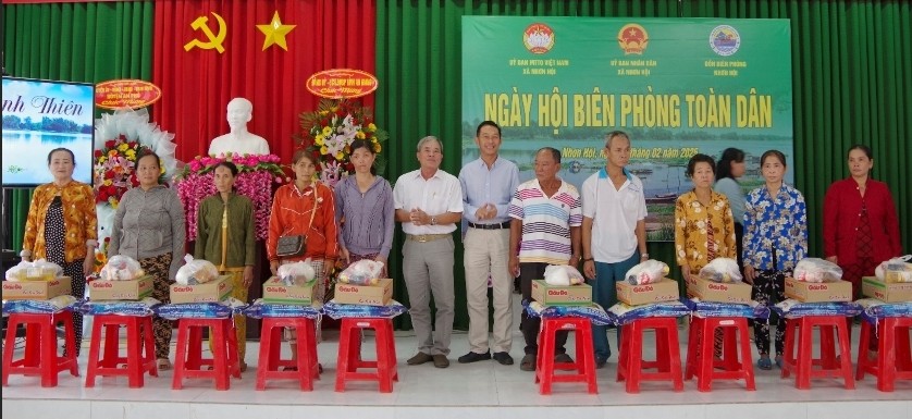 Tưng bừng Ngày Hội Biên phòng toàn dân ở các địa phương vùng biên giới