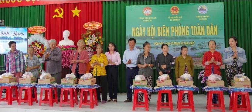 Tưng bừng Ngày Hội Biên phòng toàn dân ở các địa phương vùng biên giới