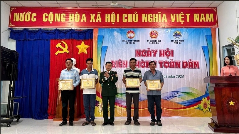 Tưng bừng Ngày Hội Biên phòng toàn dân ở các địa phương vùng biên giới