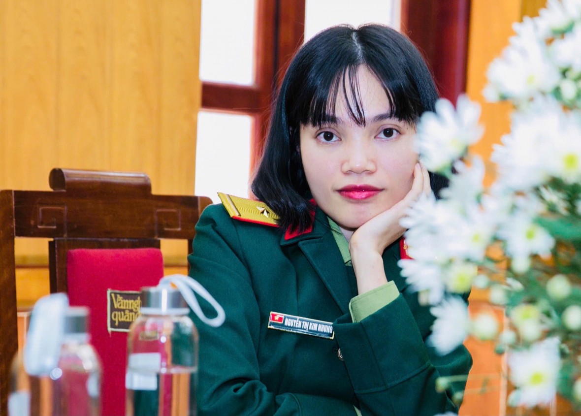 Nhà thơ Nguyễn Thị Kim Nhung: Mỗi người sẽ có những cách riêng để tìm thơ cho mình