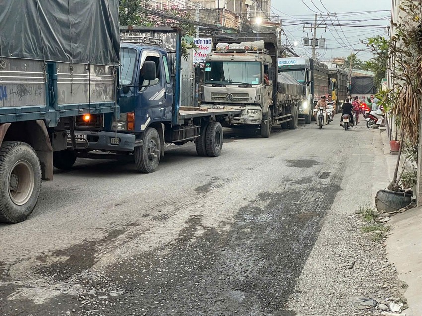 Người dân Đồng Nai bất an khi lưu thông trên tuyến đường Lê Ngô Cát