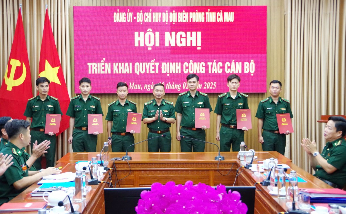 Nhiều sĩ quan Biên phòng Cà Mau được điều động, bổ nhiệm