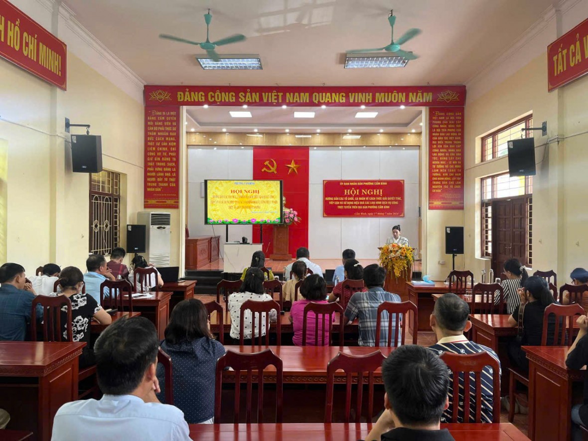 Quảng Ninh: Yêu cầu tạm dừng tuyển dụng công chức cấp xã