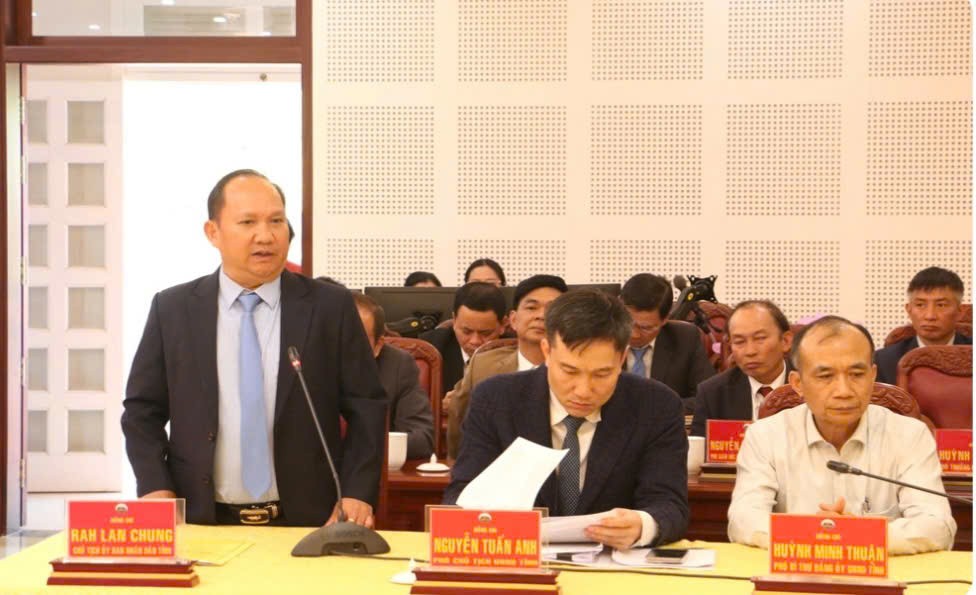 Gia Lai: Công bố các quyết định của UBND tỉnh về công tác cán bộ