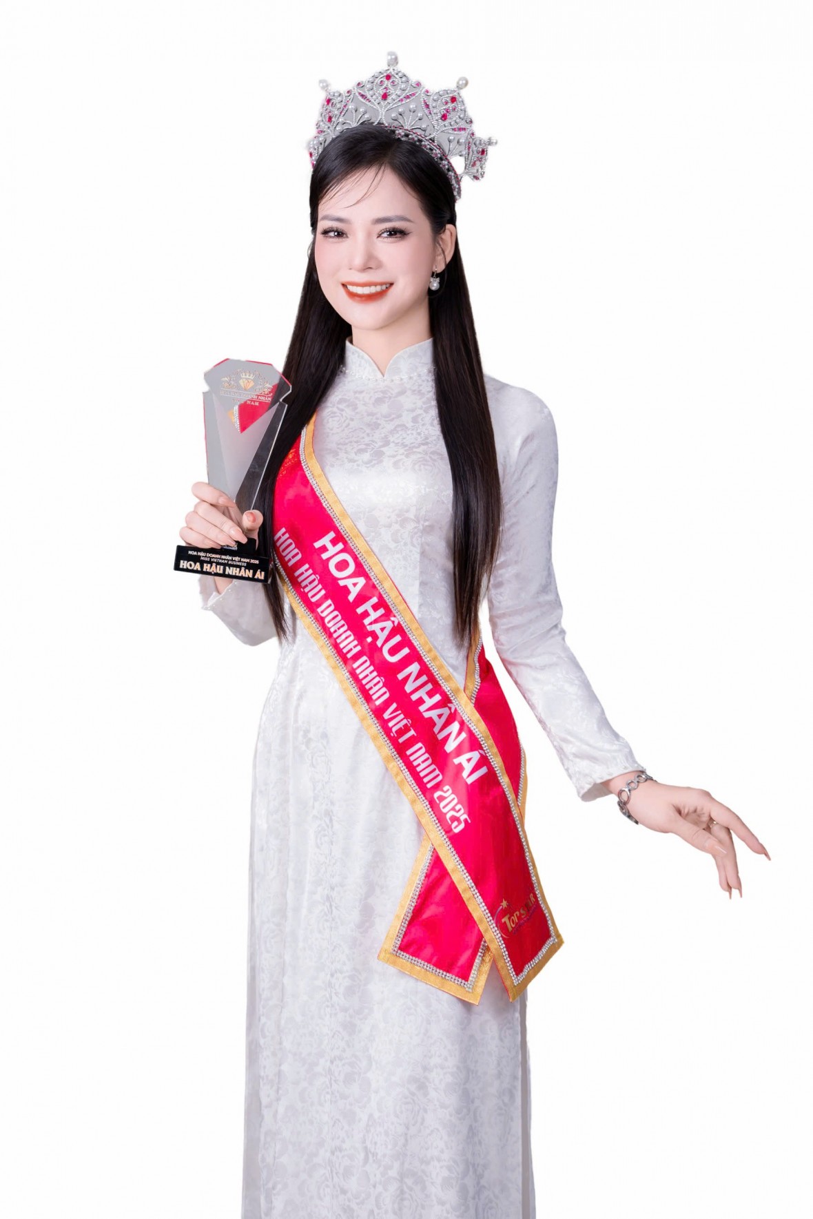 Hoa hậu Nhân ái Đào Thị Ngân chia sẻ về kế hoạch thực hiện dự án nhân ái “Vòng tay yêu thương”