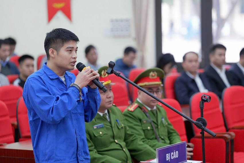 Bị cáo trả lời HĐXX. Bị cáo trả lời HĐXX.