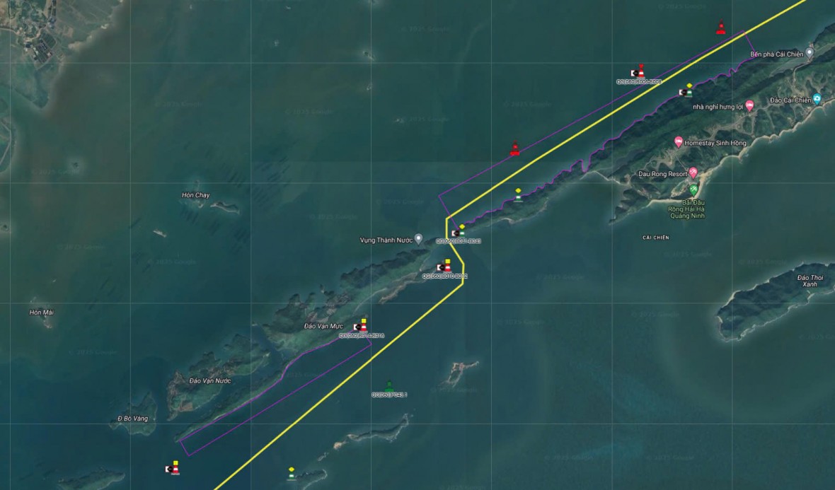 Quảng Ninh: Tàu thuyền khốn khổ vì luồng quốc gia bị bè hàu chắn lối