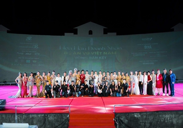 Bán kết Hoa hậu Doanh nhân Hoàn vũ Việt Nam mùa 2 diễn ra tại Hồ Tràm Vũng Tàu tối 7/3