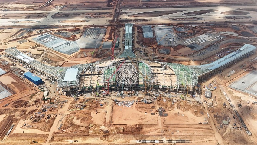 Sân bay Long Thành đang khẩn trương xây dựng. Sân bay Long Thành đang khẩn trương xây dựng.