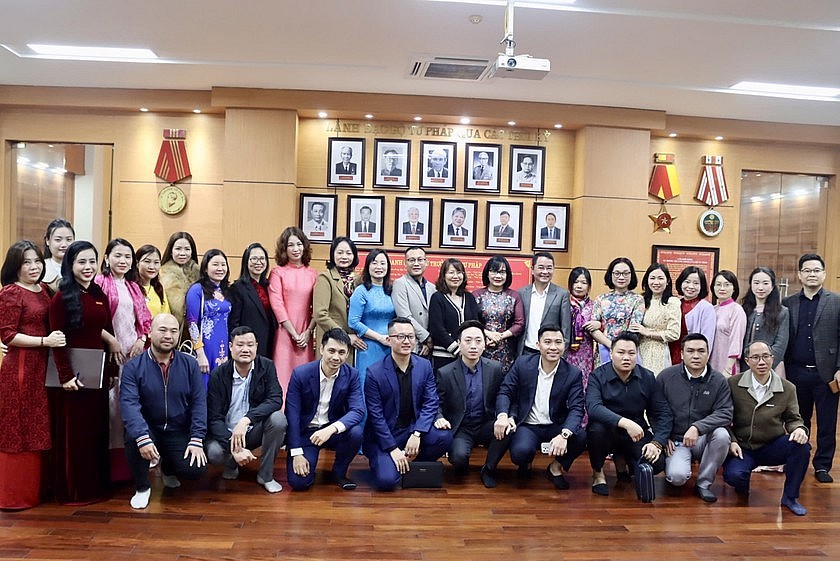 Thứ trưởng Đặng Hoàng Oanh nói chuyện chuyên đề 