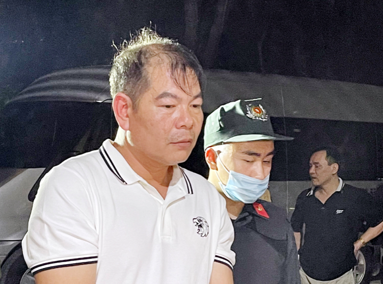 Nguyễn Văn Tuấn được xác định là đối tượng cầm đầu trong vụ giải quyết mâu thuẫn cá nhân vào năm 2021 tại tỉnh Lào Cai. Ảnh: Báo Lào Cai Nguyễn Văn Tuấn được xác định là đối tượng cầm đầu trong vụ giải quyết mâu thuẫn cá nhân vào năm 2021 tại tỉnh Lào Cai. Ảnh: Báo Lào Cai