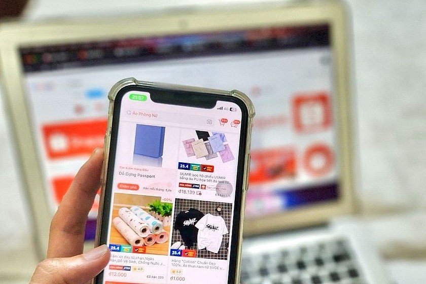 VCCI đề xuất bổ sung các quy định bảo vệ người bán hàng online. (Ảnh minh hoạ)