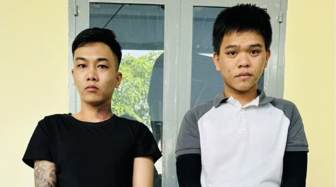 Đồng Nai: Hai thanh niên bị bắt vì đổ xăng, đe dọa giết người