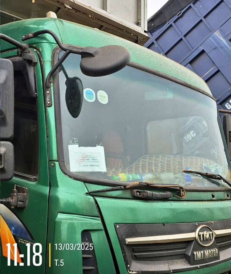 Xe siêu cơi nới, hết hạn đăng kiểm tung hoành ở Khu công nghiệp Cái Lân