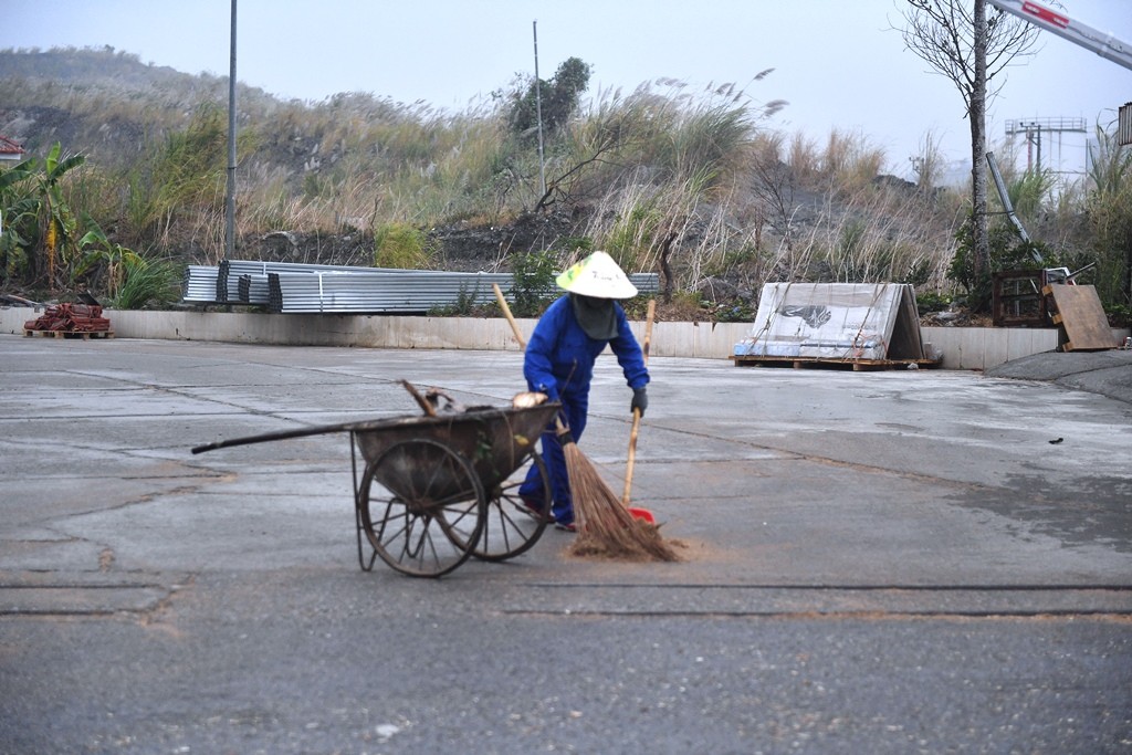 Xe siêu cơi nới, hết hạn đăng kiểm tung hoành ở Khu công nghiệp Cái Lân