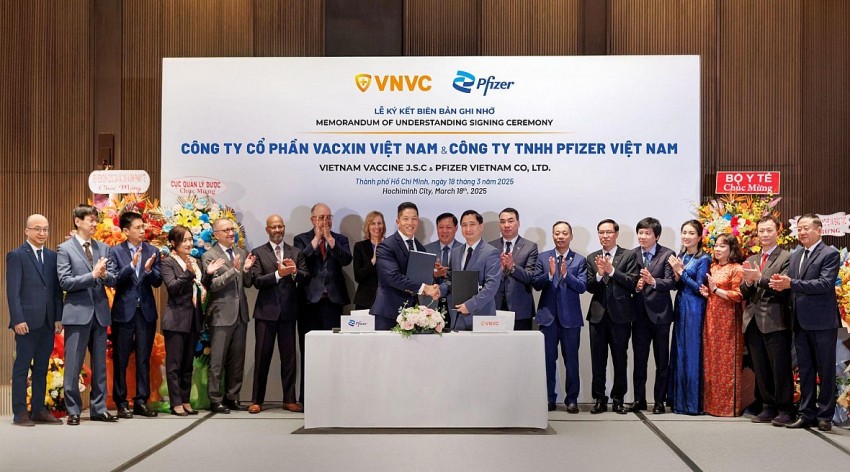 VNVC và Pfizer ký kết hợp tác chia sẻ kiến thức sản xuất vắc xin tại Việt Nam VNVC và Pfizer ký kết hợp tác chia sẻ kiến thức sản xuất vắc xin tại Việt Nam