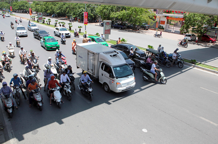 Nắng nóng diện rộng trên cả nước, có nơi trên 38 độ C