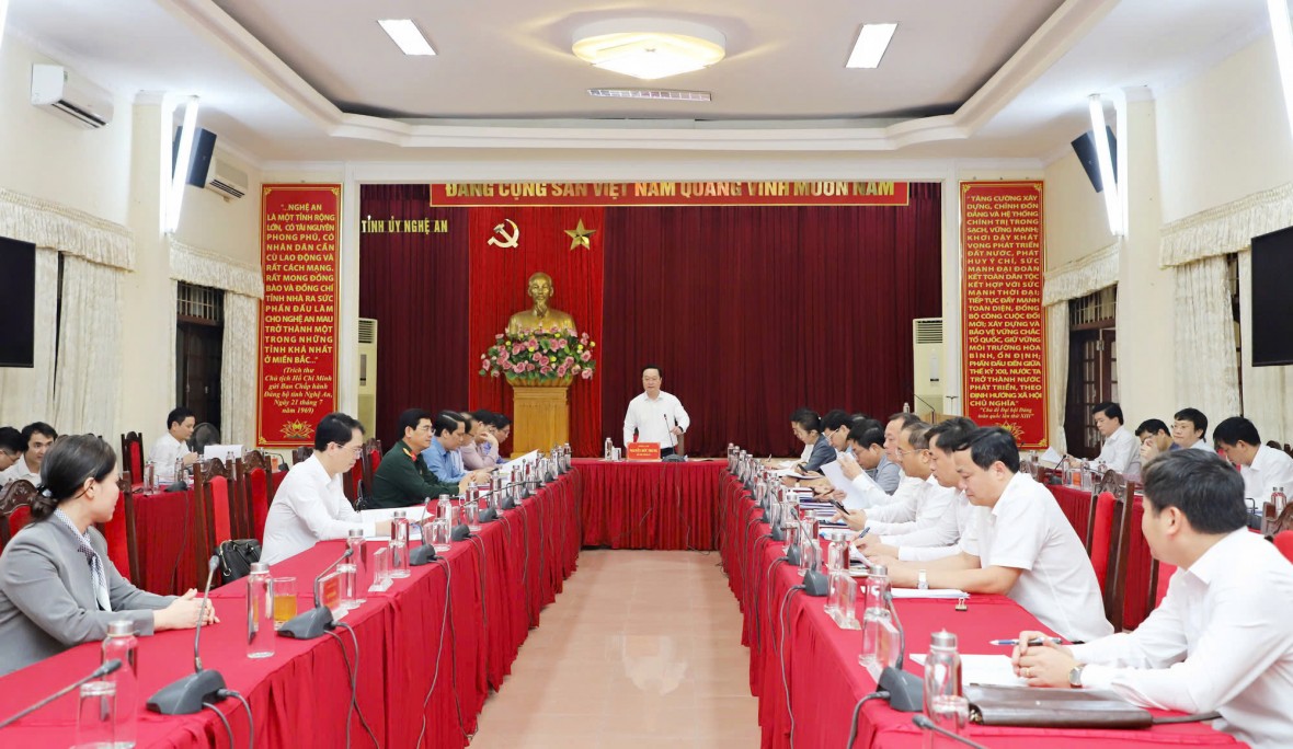 Ban Thường vụ Tỉnh ủy thống nhất thông qua Đề án hợp nhất Báo Nghệ An và Đài PT-TH tỉnh.