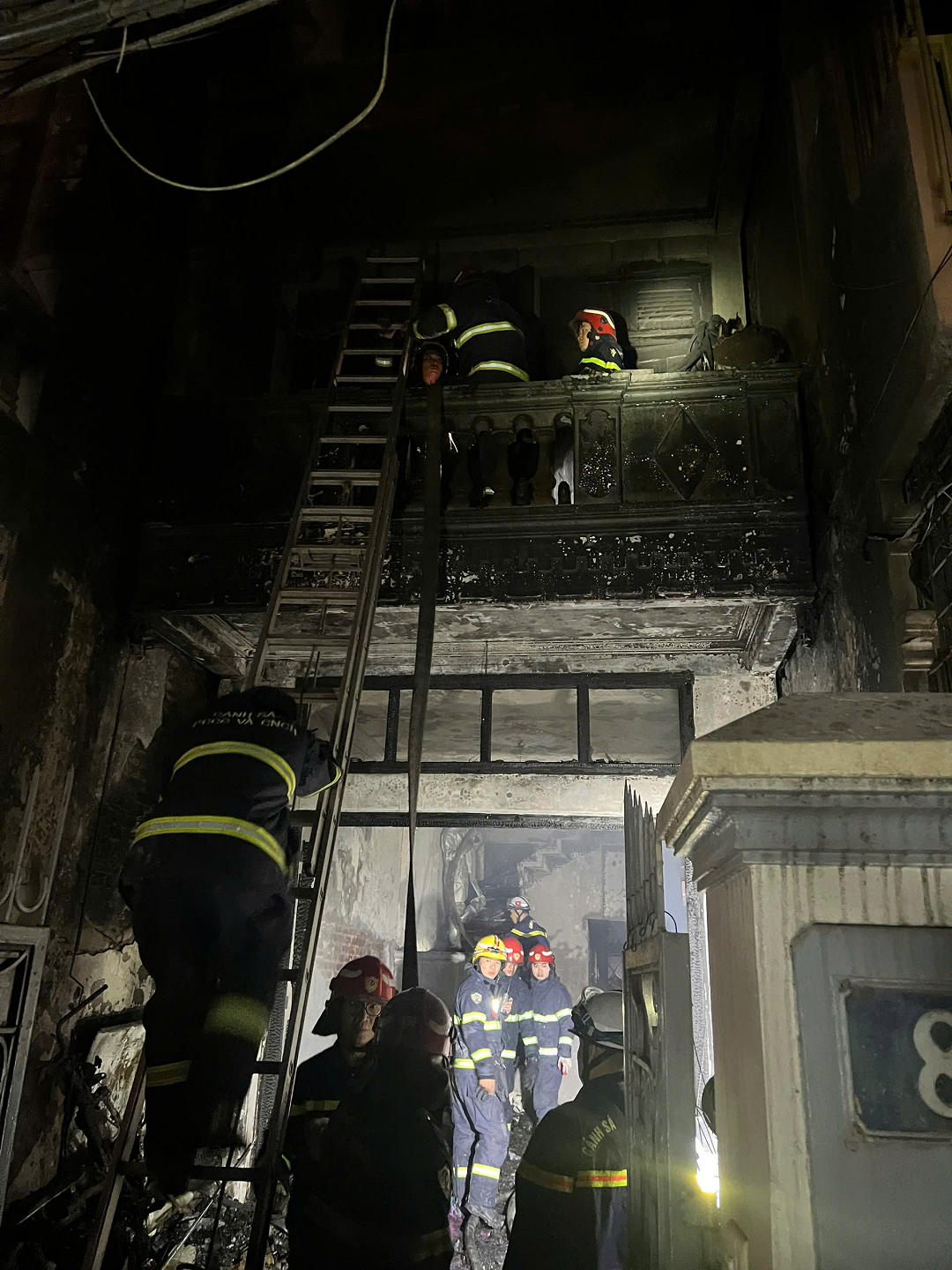 Hiện trường ngôi nhà xảy ra hỏa hoạn làm 2 người tử vong