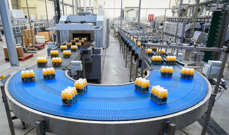 Dây chuyền sản xuất tại Nhà máy Núi Tiên. TH true MILK