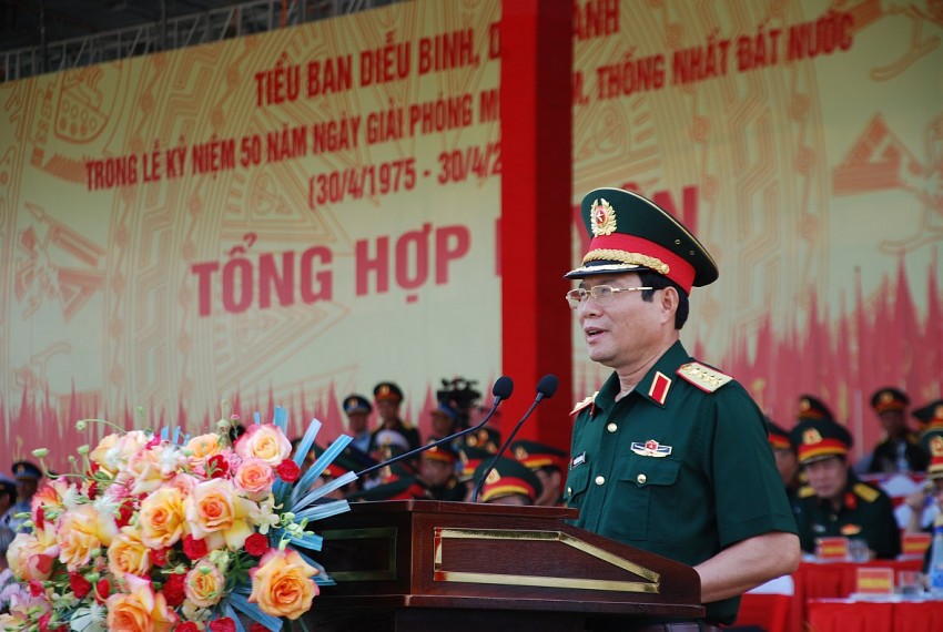 Tổng Tham mưu trưởng QĐND Việt Nam, Thứ trưởng Bộ Quốc phòng - Đại tướng Nguyễn Tân Cương đánh giá cao sự nỗ lực của các chiến sỹ tại buổi hợp luyện.