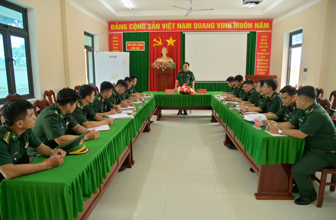 Bộ đội Biên phòng tỉnh Kiên Giang thăm, kiểm tra toàn diện tại Đồn Biên phòng Hòn Sơn Bộ đội Biên phòng tỉnh Kiên Giang thăm, kiểm tra toàn diện tại Đồn Biên phòng Hòn Sơn