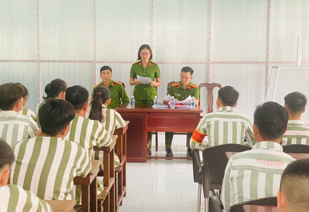 Náo nức ngày trở về của các phạm nhân sắp được đặc xá