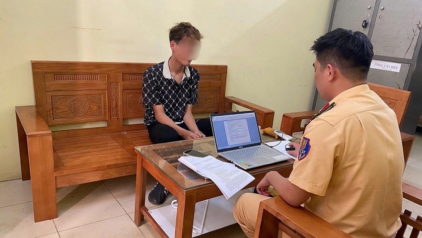 Chủ xe chịu phạt do giao xe máy điện cho thiếu niên chưa đủ điều kiện lái xe