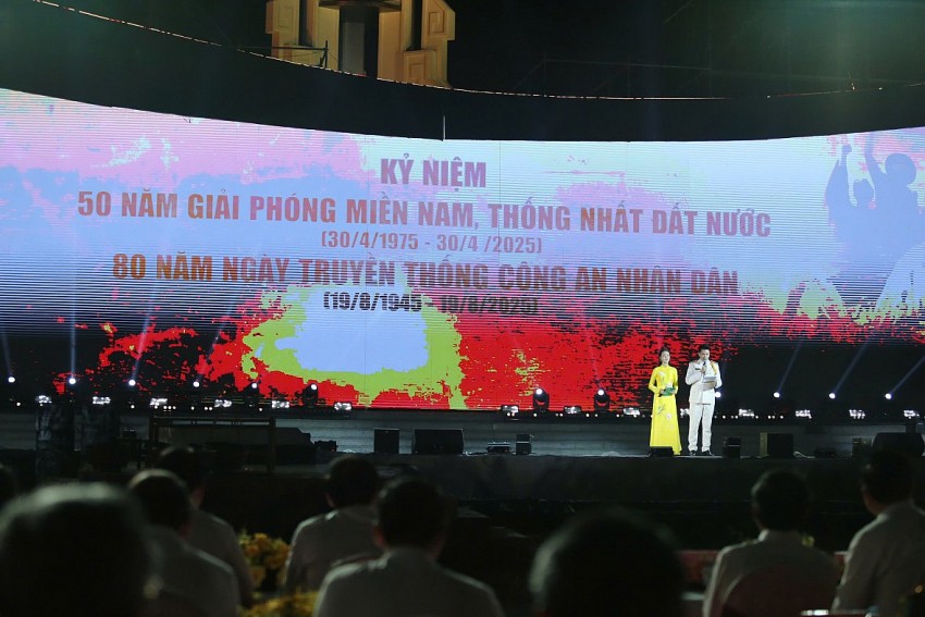 Thủ tướng Phạm Minh Chính tham dự chương trình 