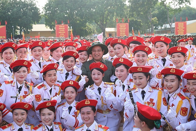 Thủ tướng kiểm tra, động viên lực lượng vũ trang chuẩn bị tham gia diễu binh, diễu hành