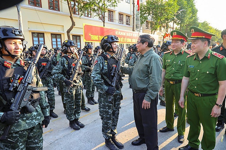 Thủ tướng kiểm tra, động viên lực lượng vũ trang chuẩn bị tham gia diễu binh, diễu hành