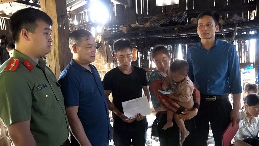 2 cháu nhỏ ở Lào Cai tử vong do rơi xuống hố bể phốt đang xây