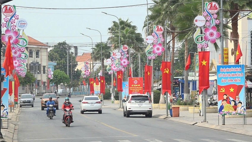 Hiện nay, tỉnh Bình Dương có 9 đơn vị hành chính cấp huyện (5 thành phố, 4 huyện) và 91 đơn vị hành chính cấp xã (39 xã, 47 phường, 5 thị trấn). Hiện nay, tỉnh Bình Dương có 9 đơn vị hành chính cấp huyện (5 thành phố, 4 huyện) và 91 đơn vị hành chính cấp xã (39 xã, 47 phường, 5 thị trấn).