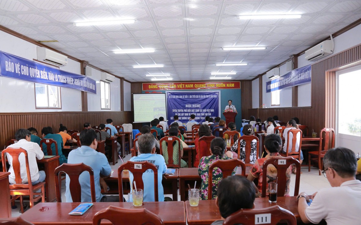 Nâng cao nhận thức pháp luật cho ngư dân huyện đảo Kiên Hải - Kiên Giang Nâng cao nhận thức pháp luật cho ngư dân huyện đảo Kiên Hải - Kiên Giang