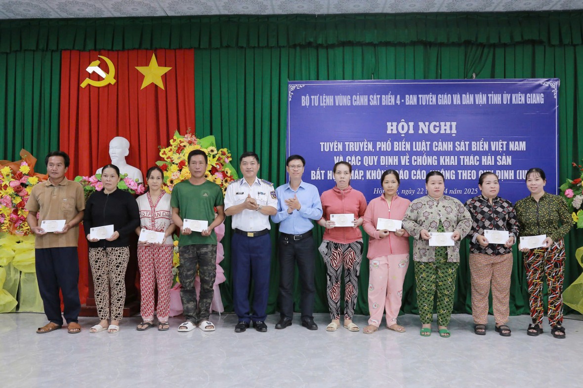 Nâng cao nhận thức pháp luật cho ngư dân huyện đảo Kiên Hải - Kiên Giang Nâng cao nhận thức pháp luật cho ngư dân huyện đảo Kiên Hải - Kiên Giang