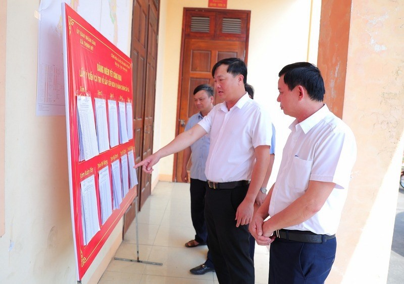 Việc lấy ý kiến Nhân dân được thực hiện theo quy định của Luật tổ chức chính quyền địa phương.