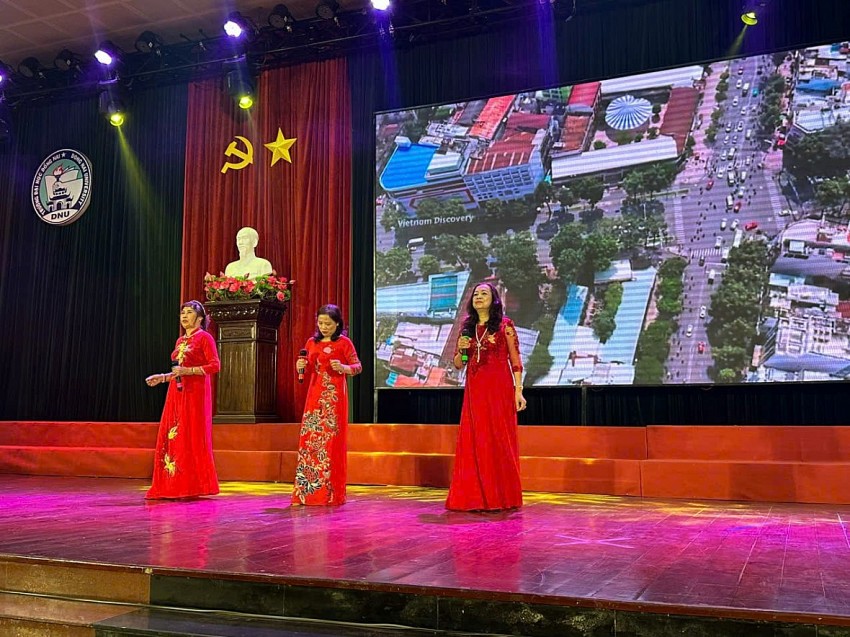 Những tiết mục văn nghệ ấn tượng.