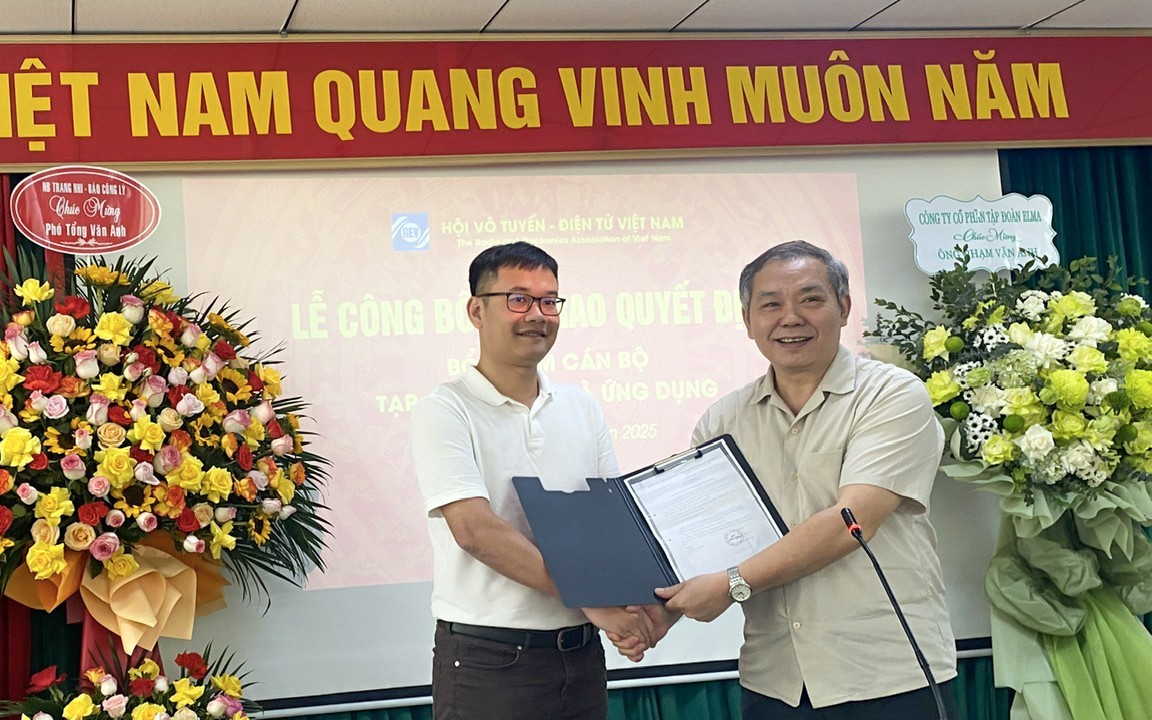 Nhà báo Phạm Văn Anh được bổ nhiệm làm Phó Tổng Biên tập Tạp chí Điện tử và Ứng dụng