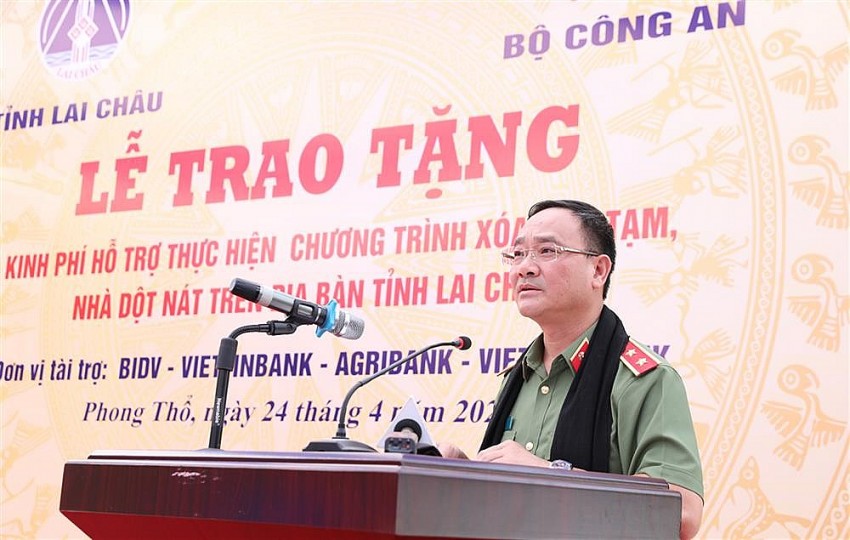 Bộ Công an trao 66 tỷ đồng hỗ trợ tỉnh Lai Châu xoá nhà tạm, nhà dột nát