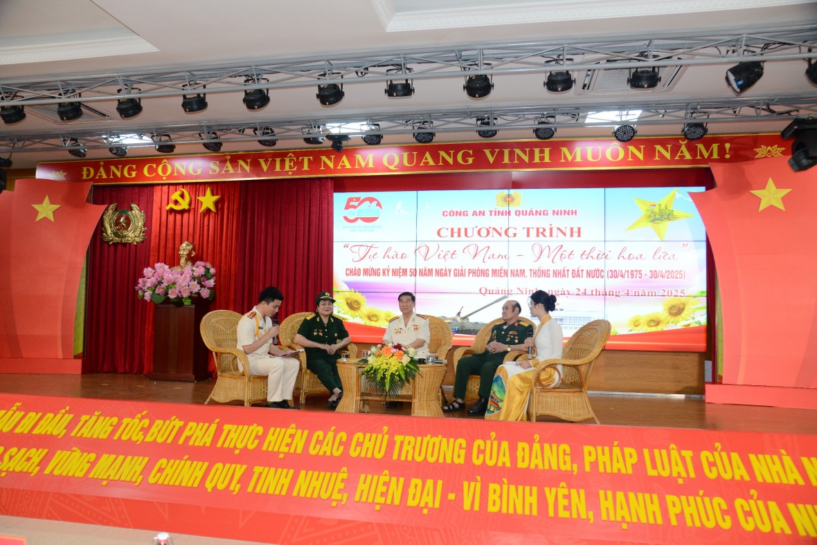 Công an Quảng Ninh tổ chức sinh hoạt chính trị đặc biệt “Tự hào Việt Nam – Một thời hoa lửa”