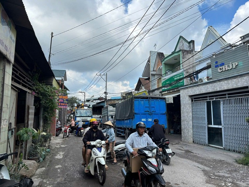 Chủ tịch TP Biên Hoà chỉ đạo “nóng” việc nâng cấp, sửa chữa tuyến đường Lê Ngô Cát Chủ tịch TP Biên Hoà chỉ đạo “nóng” việc nâng cấp, sửa chữa tuyến đường Lê Ngô Cát