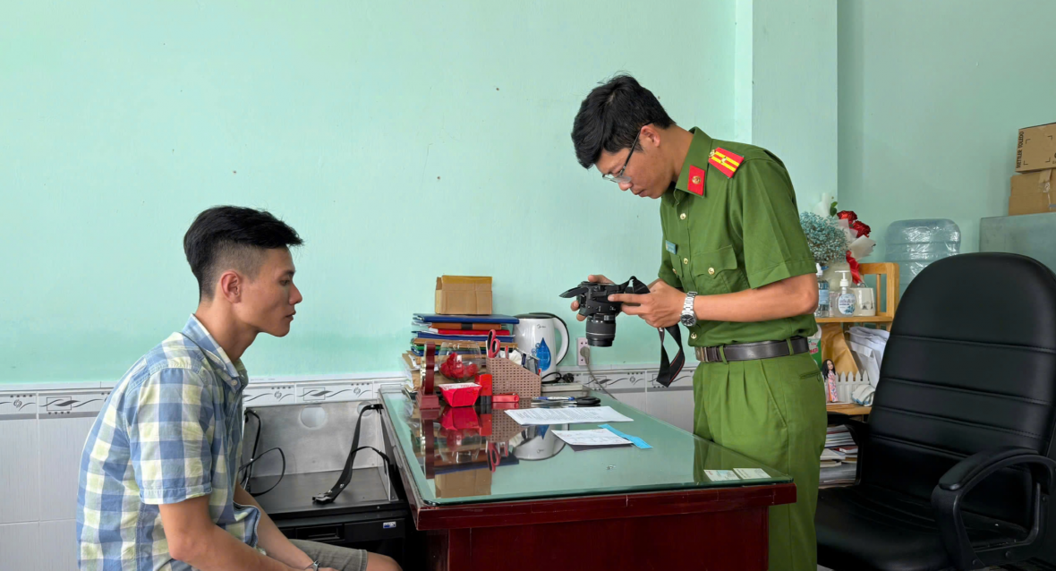 Bắt đối tượng tàng trữ trái phép ma túy đá tại khu vực Cảng Rạch Giá