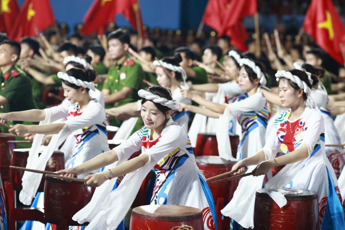 Ân tượng đêm sơ duyệt diễu binh của Học viên Cảnh sát