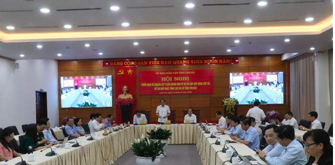 Quang cảnh hội nghị lấy ý kiến về sáp nhập cấp xã và hợp nhất hai tỉnh Lào Cai - Yên Bái.