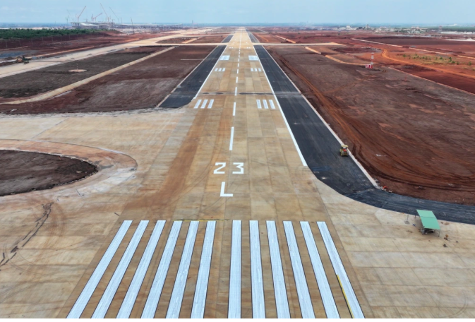 Đường băng số 1 đã hoàn thành phần xây dựng (Ảnh: ACV).