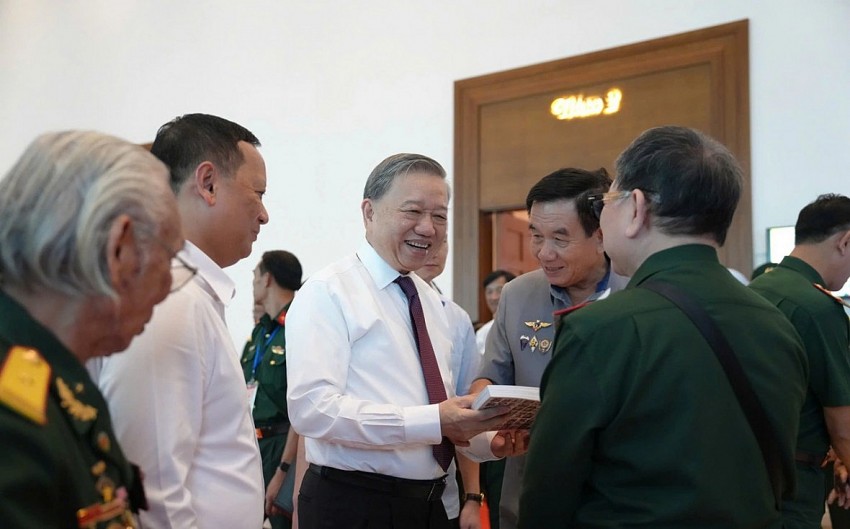 Nước Việt Nam là một, dân tộc Việt Nam là một