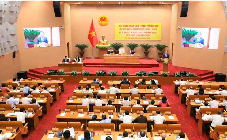 Với 100% đại biểu tham gia tán thánh, HĐND TP.Hà Nội đã thông qua nghị quyết về việc sắp xếp đơn vị hành chính cấp xã của Hà Nội với 126 xã, phường sau sắp xếp.