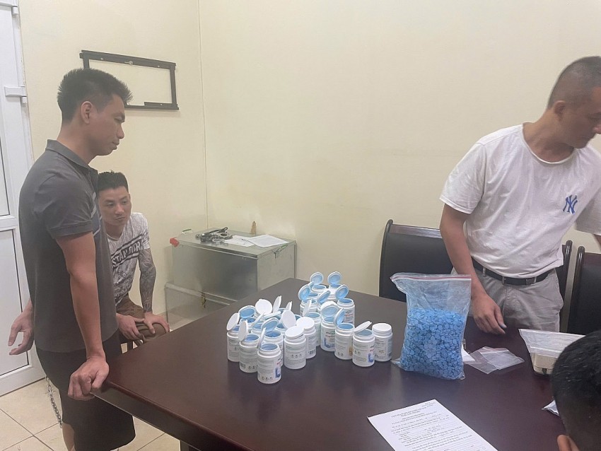 Hơn 4.2kg ma túy giấu trong 26 hộp thuốc thực phẩm chức năng.