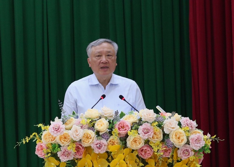 Phó Thủ tướng Thường trực Nguyễn Hòa Bình dự Lễ công bố quyết định đặc xá tại Trại giam A2 Phó Thủ tướng Thường trực Nguyễn Hòa Bình dự Lễ công bố quyết định đặc xá tại Trại giam A2