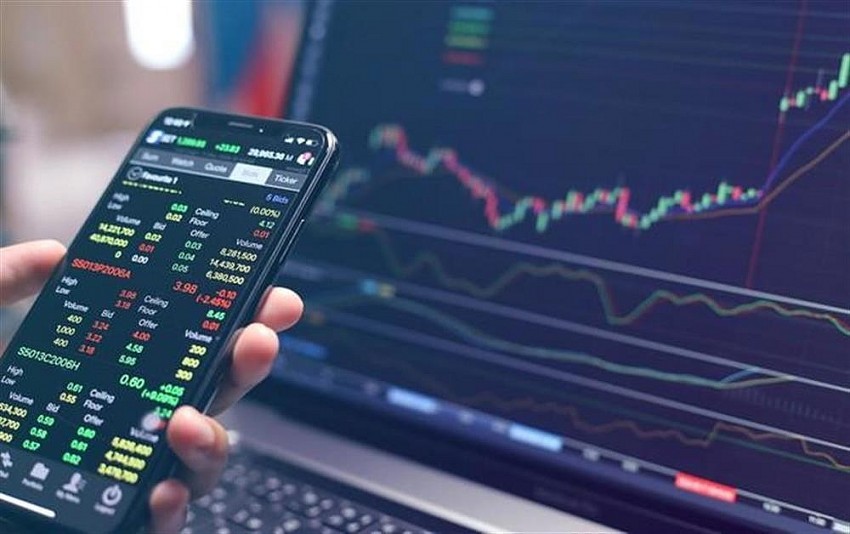 Người dân cần thận trọng khi tham gia tham gia đầu tư tài chính, sàn chứng khoán, tiền ảo trên không gian mạng. Người dân cần thận trọng khi tham gia tham gia đầu tư tài chính, sàn chứng khoán, tiền ảo trên không gian mạng.